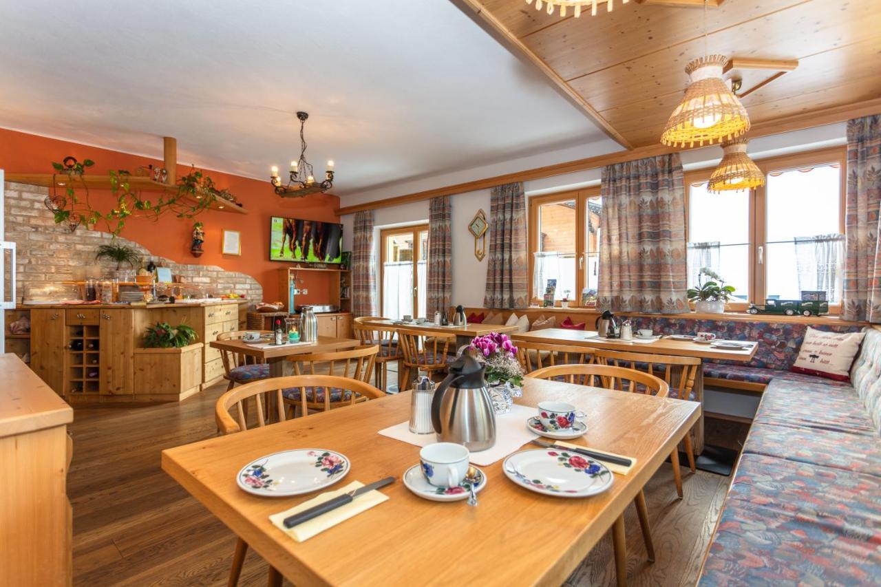 Hotel Hoelzl Bed & Breakfast Neukirchen am Großvenediger Zewnętrze zdjęcie