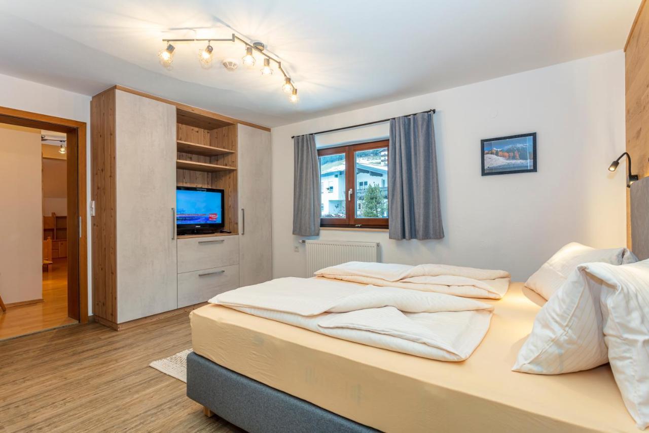 Hotel Hoelzl Bed & Breakfast Neukirchen am Großvenediger Zewnętrze zdjęcie