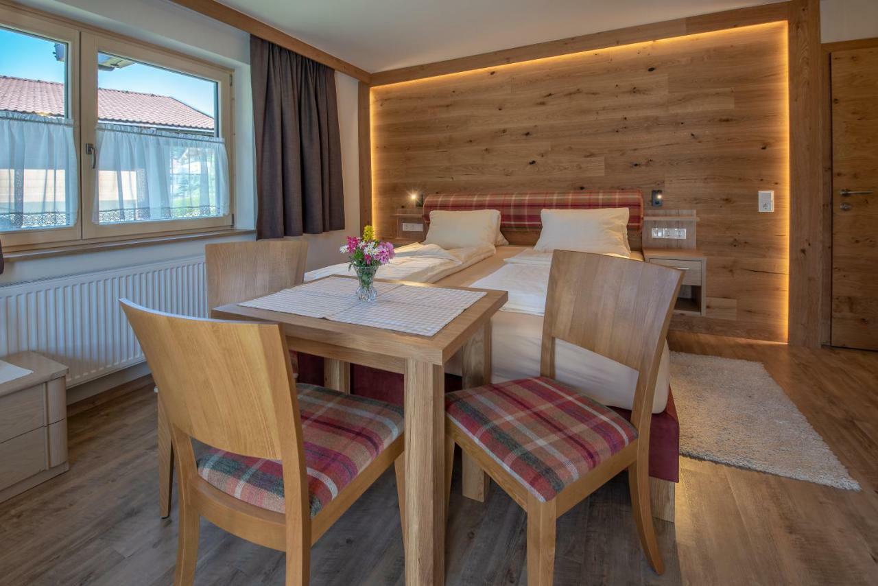 Hotel Hoelzl Bed & Breakfast Neukirchen am Großvenediger Zewnętrze zdjęcie